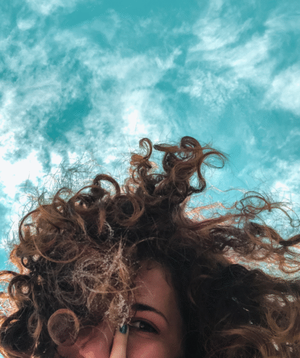 Cheveux frisés